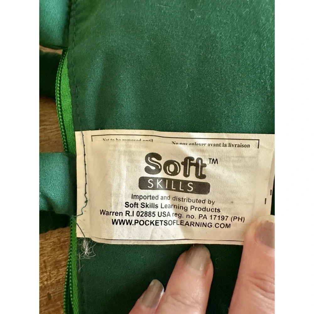Vintage 1991 Pockets of Learning Soft Cloth Book Count And Play Baby Toddler